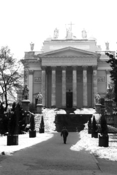 Az �t�dik sz�kesegyh�z